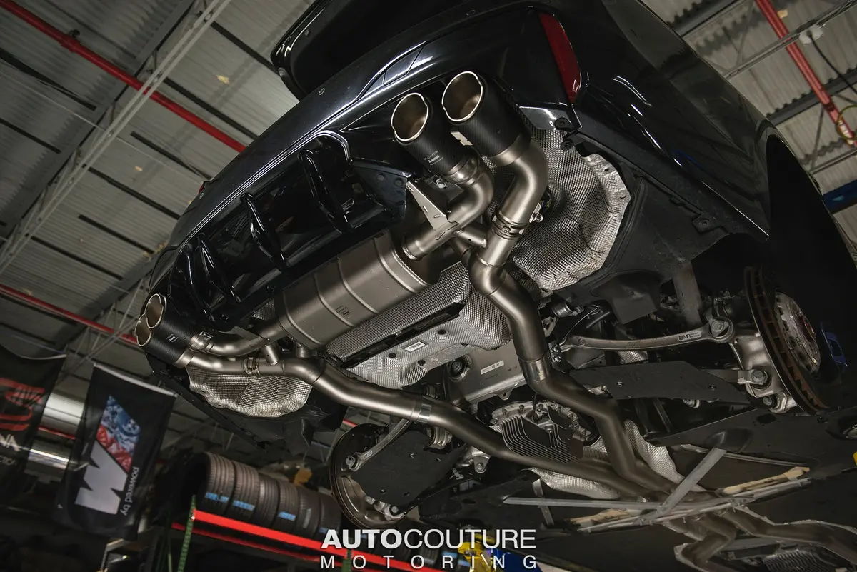 Akrapovic 18+ Bmw M5 (F90) Evolution Tail Pipe Set (Carbon) W/ Red/White Akraprovic Logo 1