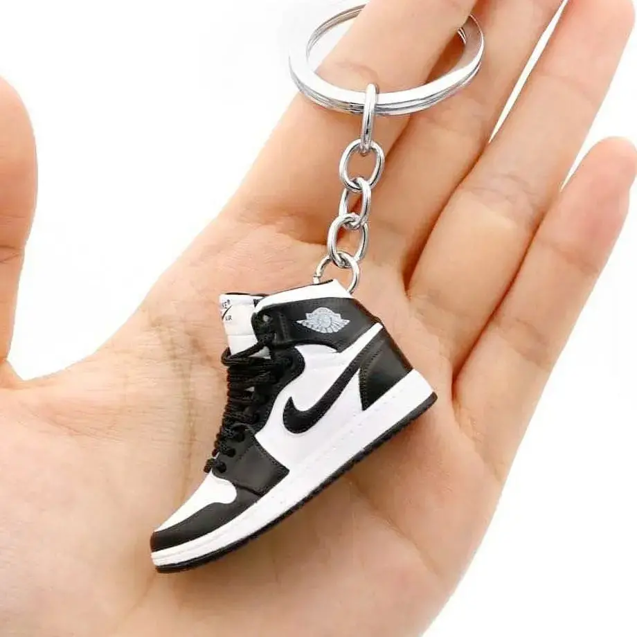 Novelty Jordan Sneaker Keyring 1