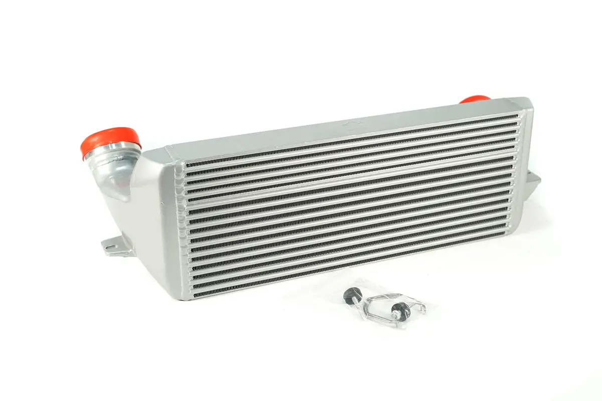 Bmw E88/E82 135I & M Coupe (N54) / E90/E92/E93 335I/335Is (N54) / E84 X1 35Ix (N54) / E89 Z4 35I(S) (N54) Stepped Intercooler Silver 1