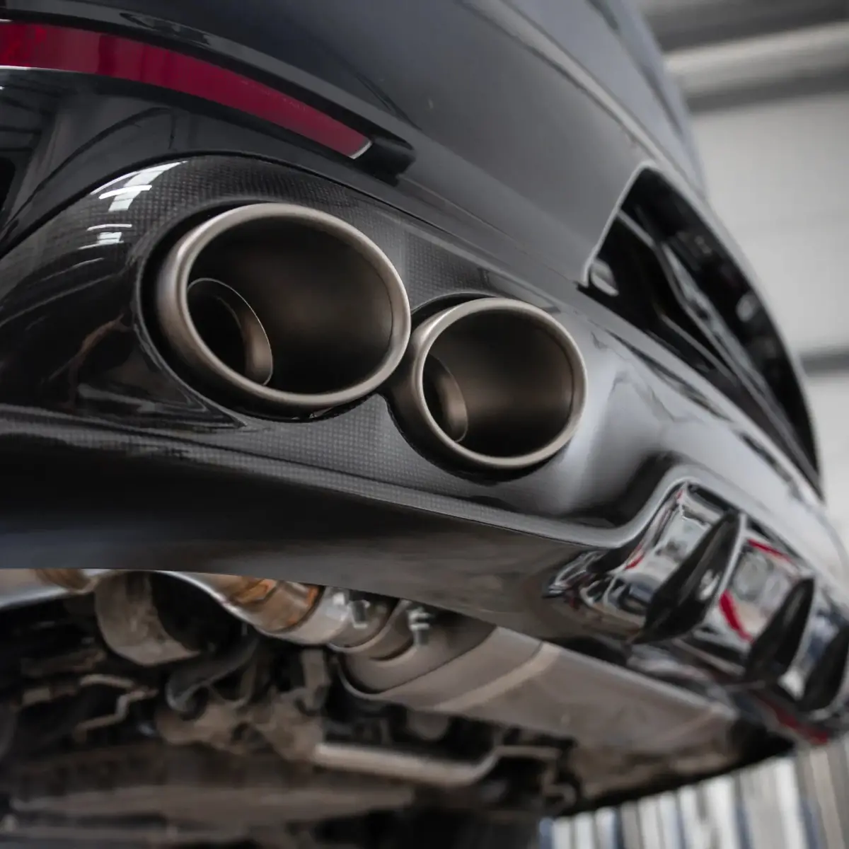 Porsche 911 Turbo / Turbo S (991.2) | Akrapovic | Rear Carbon Diffuser (High Gloss) 2