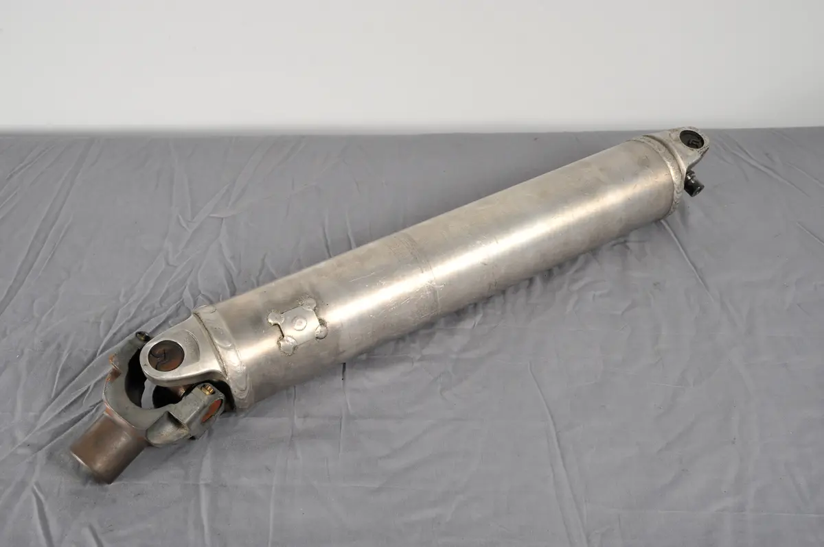 Aluminum Driveshaft 1