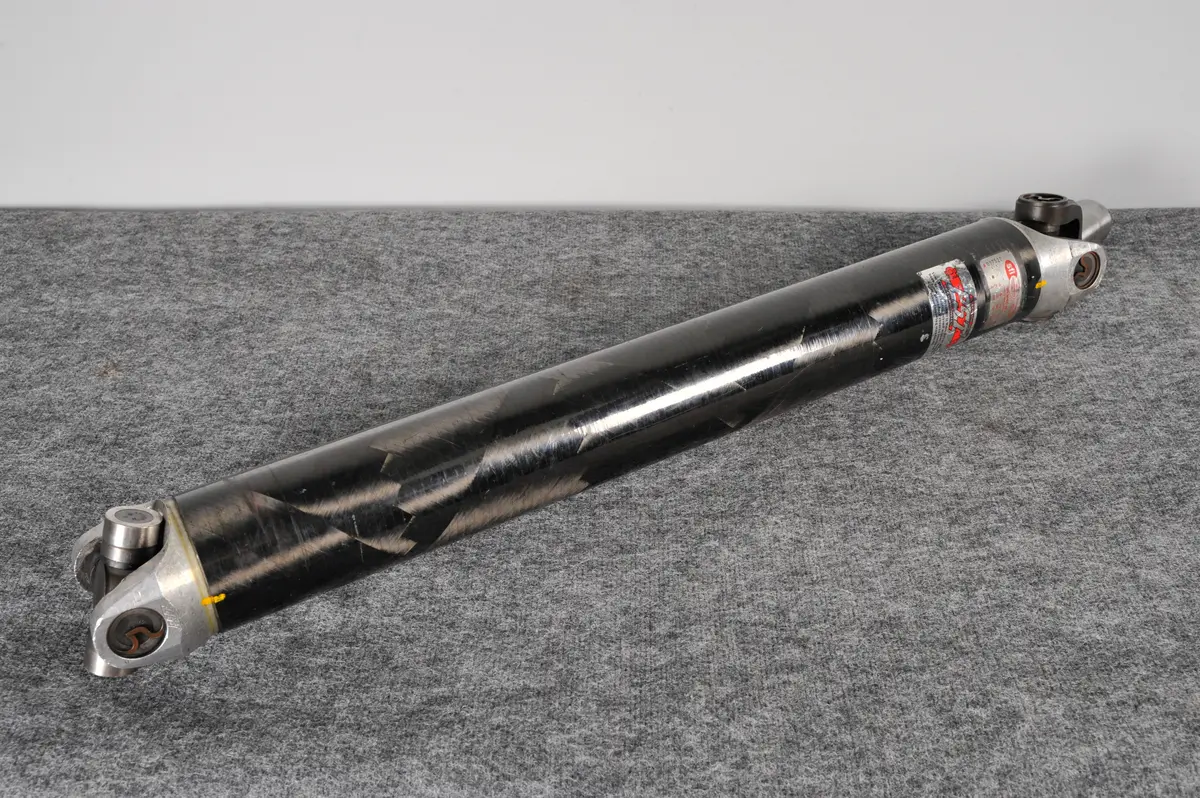 Pst Carbon Driveshaft 1480 33" With Yoke 1