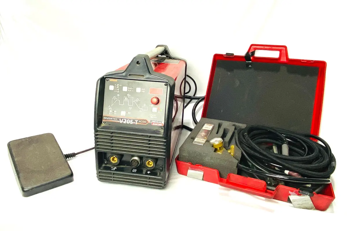 Lincoln Portable Welder Invertec V205t 1