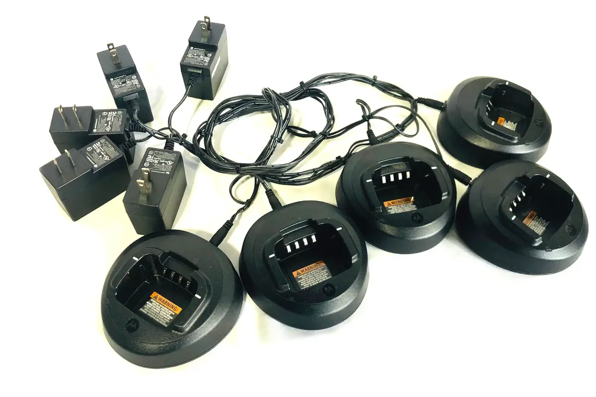 Motorola Pit Radio Chargers (5) 1