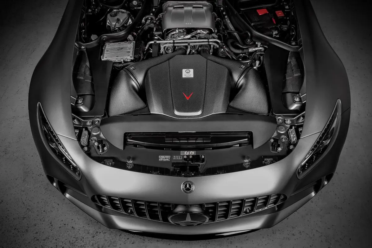 Eventuri Mercedes Amg Gt Carbon Intake + Engine Cover 1