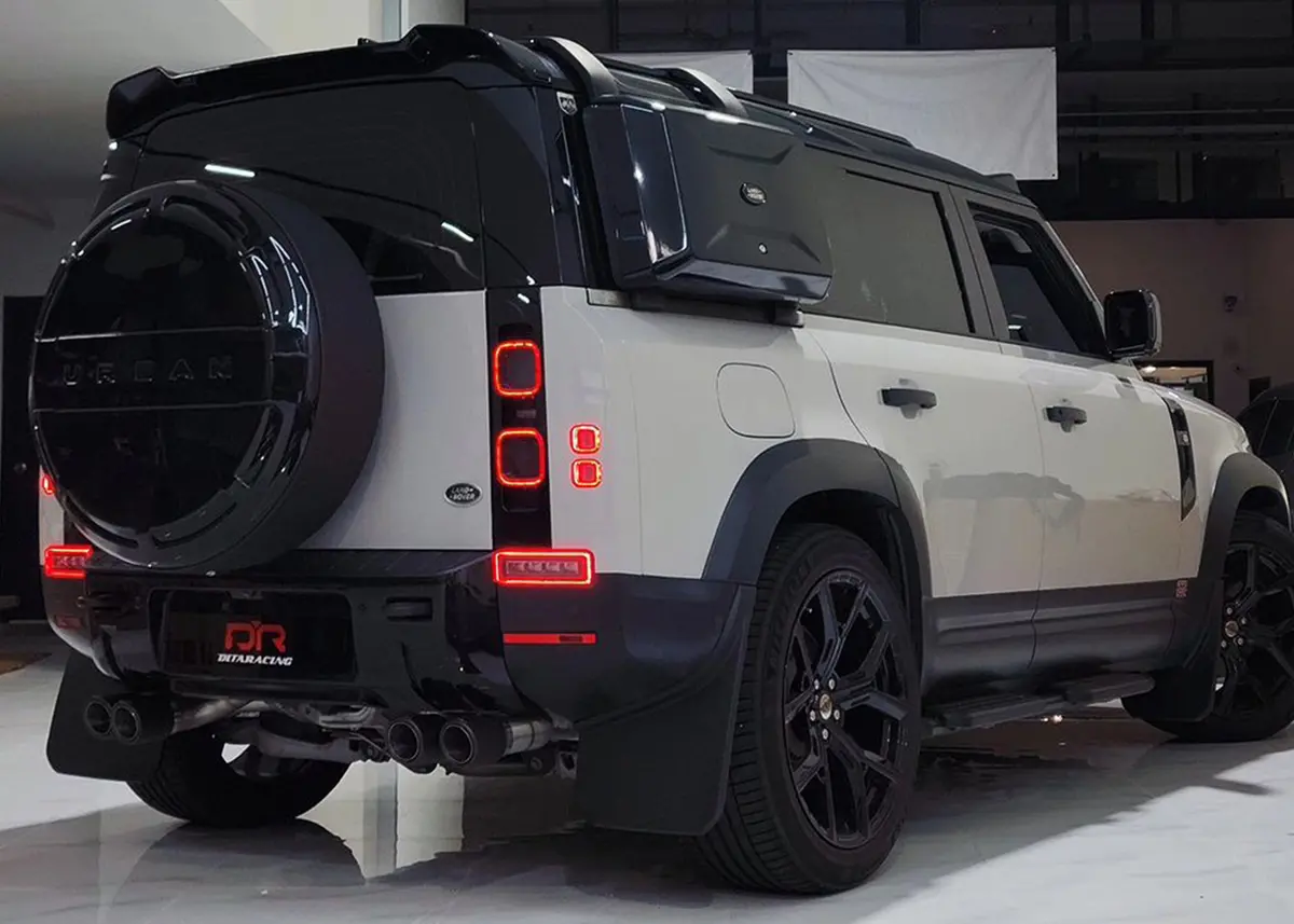 Land Rover Defender P300 & P400e 90 & 110 Sport System W/ Sound Architect 1