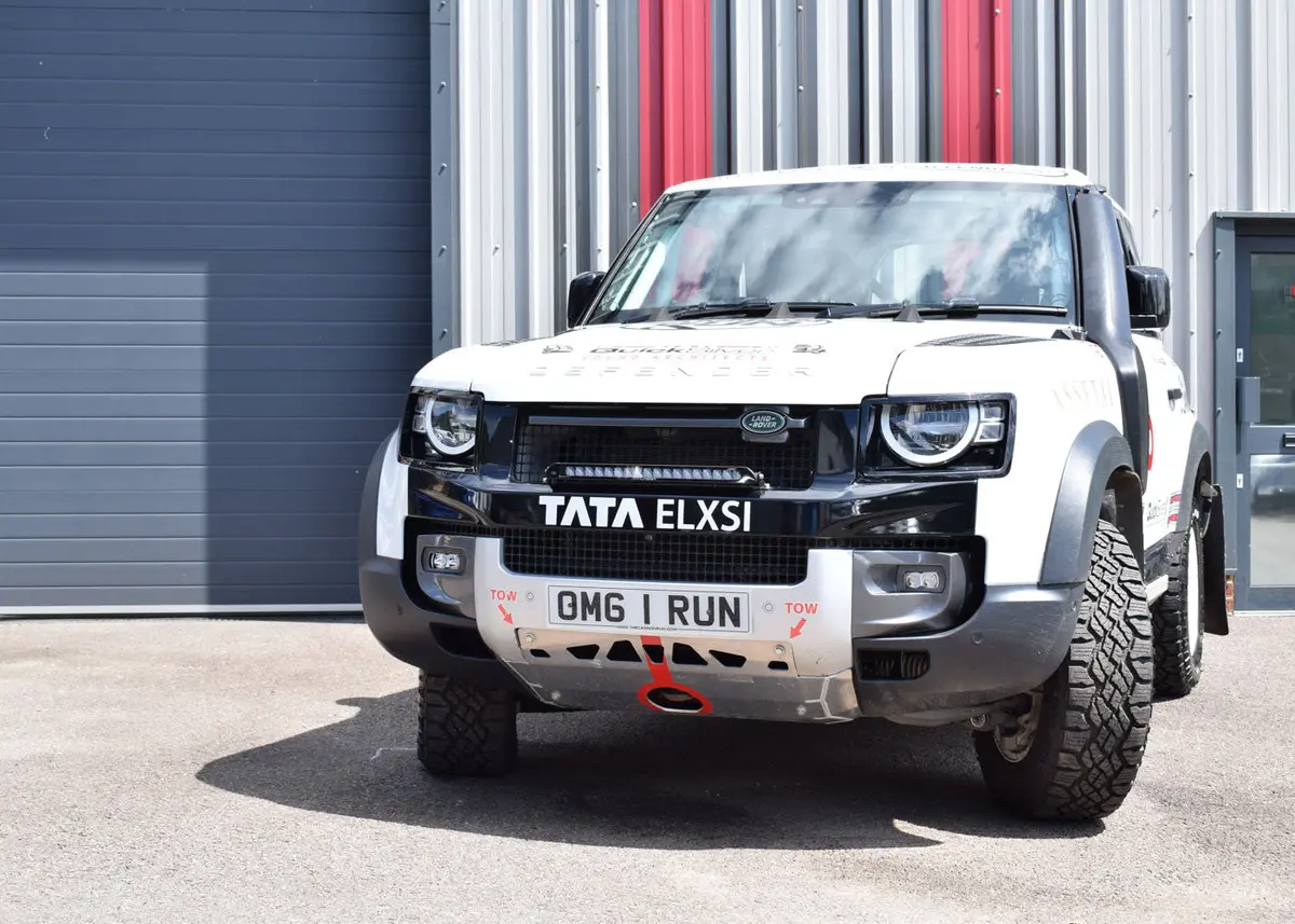 Land Rover Defender P400 90 & 110 Sport System W/ Sound Architect 1