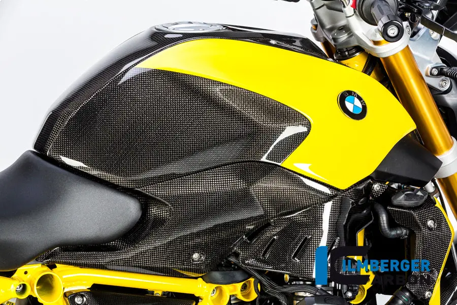Tank Side Part Right Carbon 1