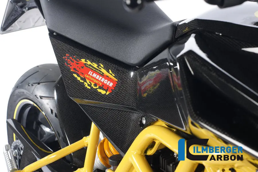 Fairing Side Panel Right Carbon 1
