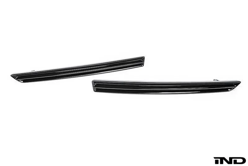 Acexxon Bmw F8x M3 / M4 Rear Reflector Insert Set - Horizontal Slat Gloss Black 1