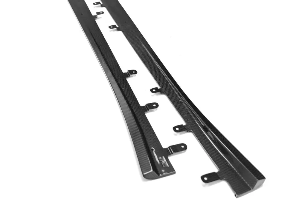 Trevora G87 M2 Carbon Flat Side Skirt Set 1