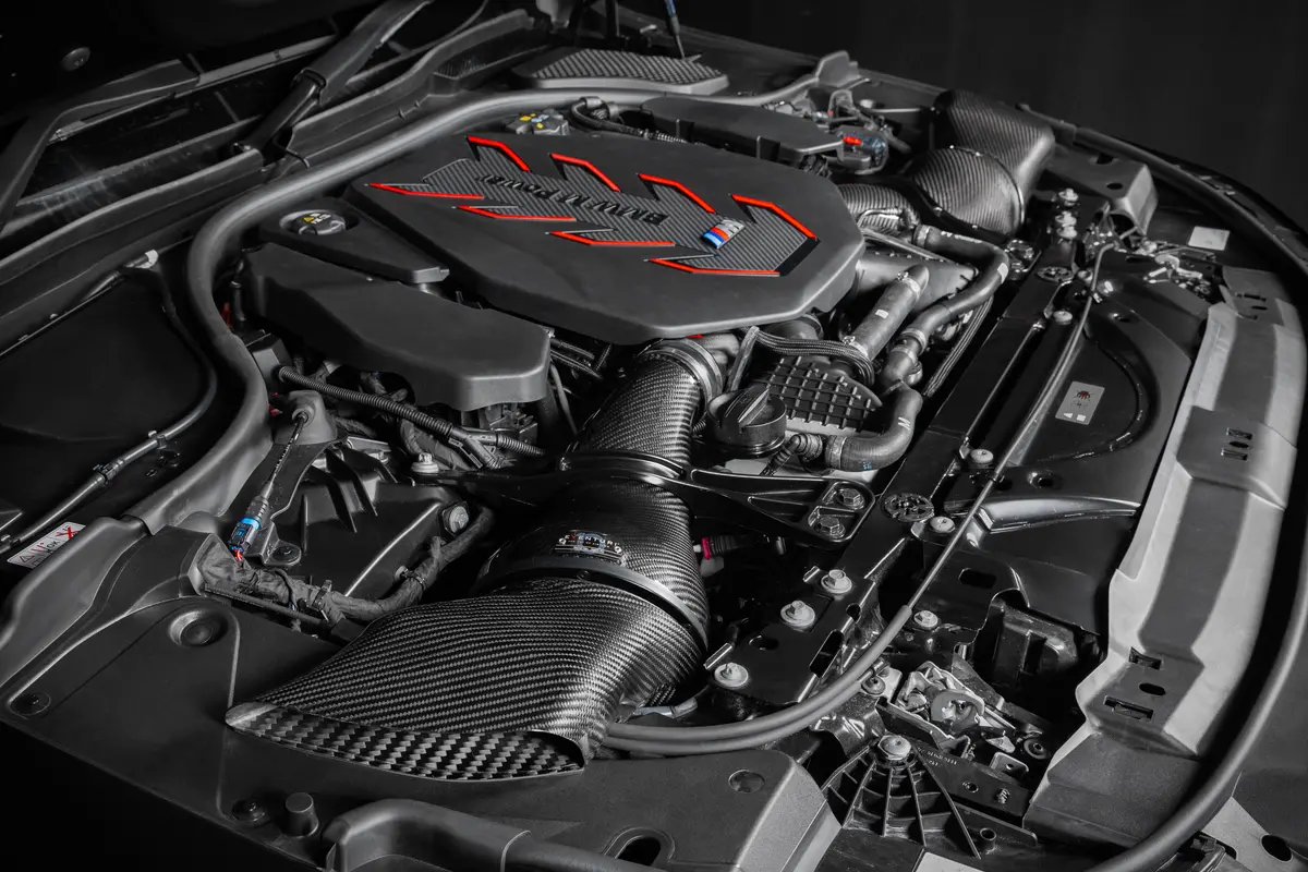 Bmw G90, G99 M5 Carbon Intake - Gloss Finish 1